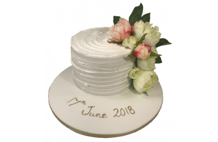 Royal Iced Finish Cake with Flowers
